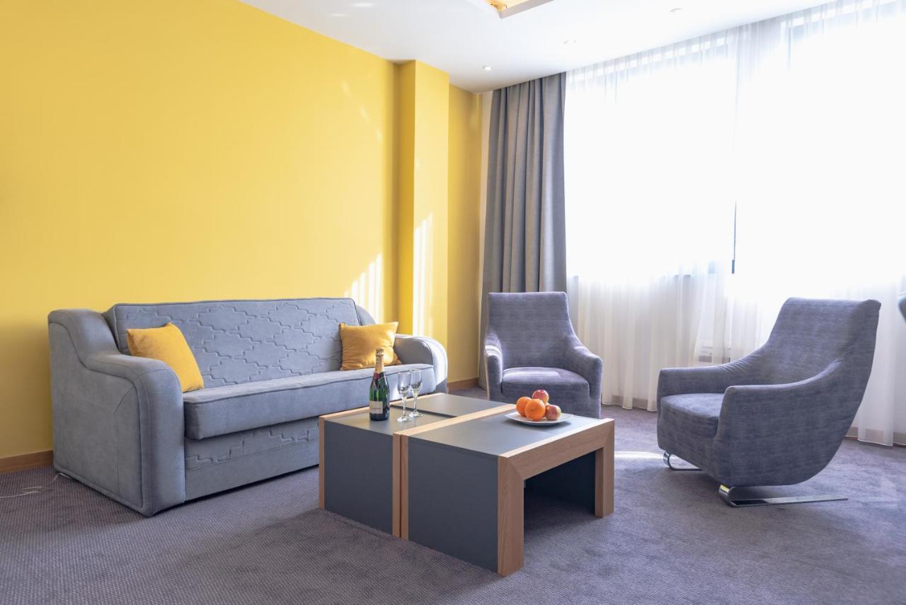 Hotel Stobex Loznica Exterior foto