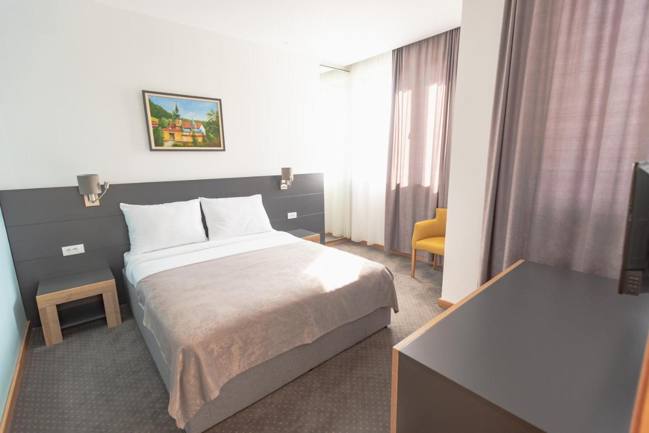 Hotel Stobex Loznica Cameră foto